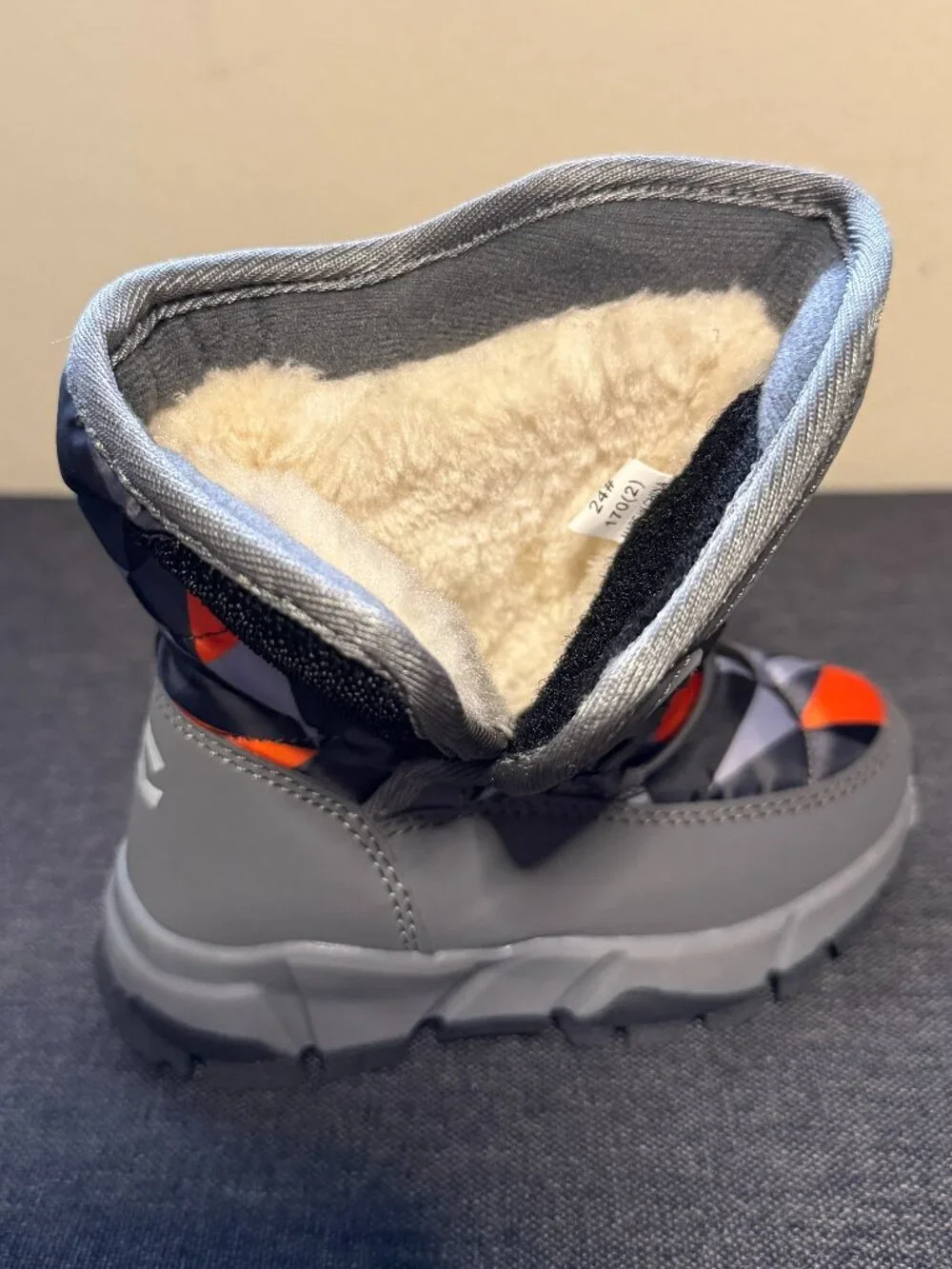 Toddler Insulated Snow Boots, estimated size 10-11